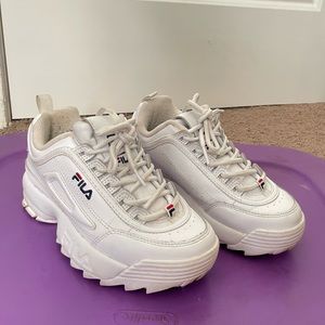 Womens FILA size 6